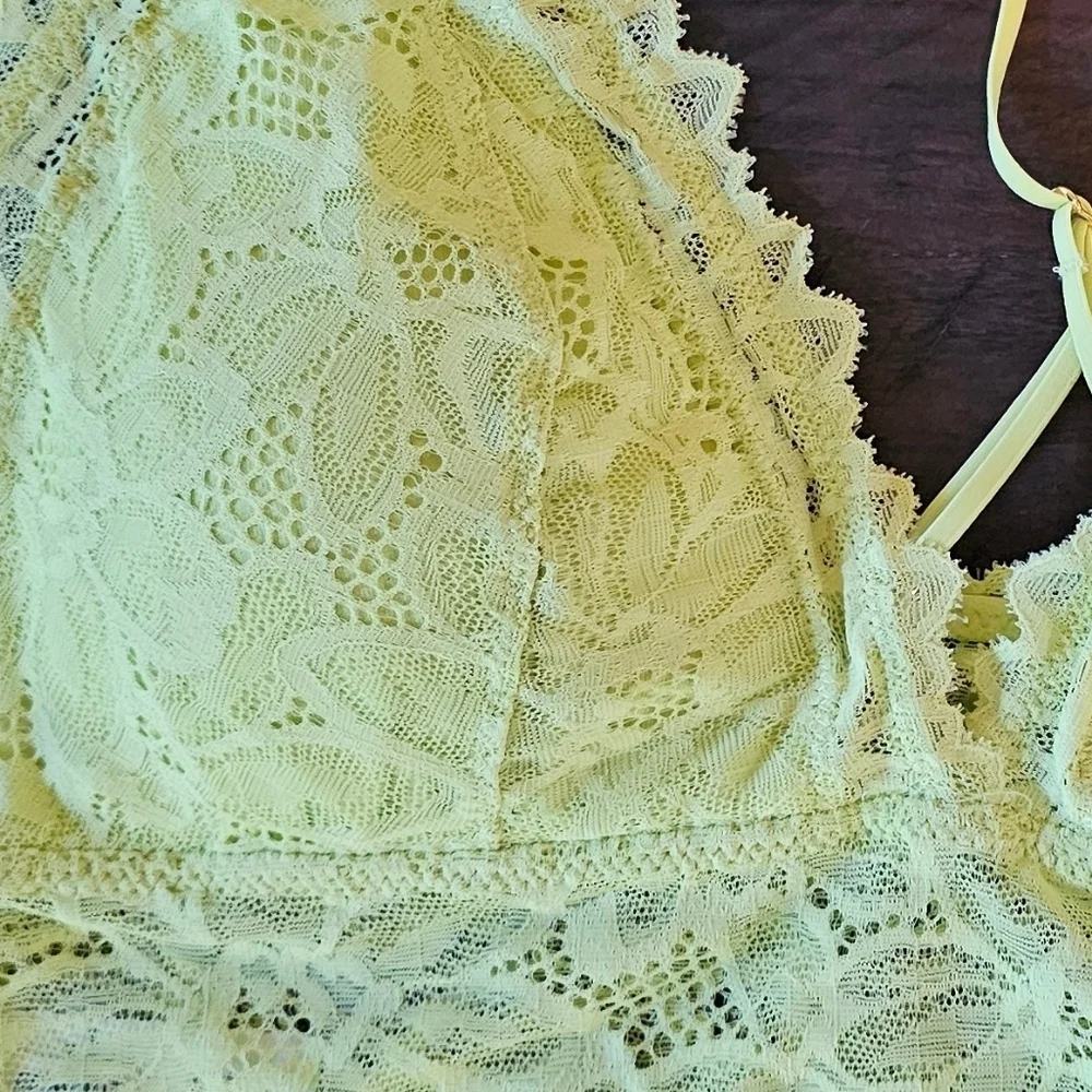 Aerie Sunkissed Lace Padded Plunge Bralette, Light Green, Size Medium
